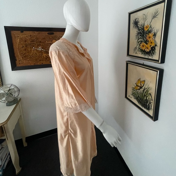 Modavon Peach Nylon Robe - Picture 8 of 10